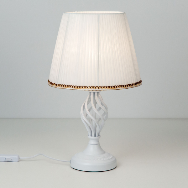 Citilux Вена CL402800 Настольная лампа с абажуром Белая Citilux Вена CL402800 Настольная лампа с абажуром Белая