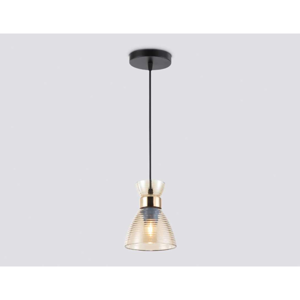 Светильник подвесной со стеклянным плафоном Ambrella light Traditional TR3403 Светильник подвесной со стеклянным плафоном Ambrella light Traditional TR3403