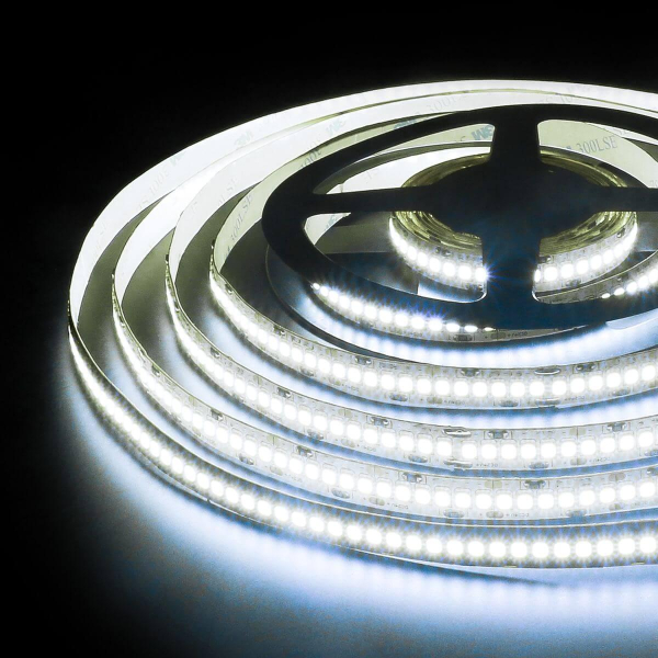 Светодиодная лента Elektrostandard 24W/m 240LED/m 2835SMD холодный белый 5M a050176 Светодиодная лента Elektrostandard 24W/m 240LED/m 2835SMD холодный белый 5M a050176