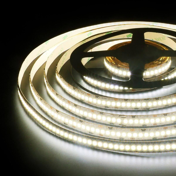 Светодиодная лента Elektrostandard 24W/m 240LED/m 2835SMD дневной белый 5M a052980 Светодиодная лента Elektrostandard 24W/m 240LED/m 2835SMD дневной белый 5M a052980