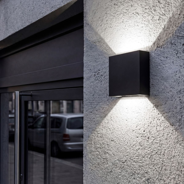 Уличный настенный светильник Uniel ULU-P33B-4W/4000K IP65 BLACK UL-00013622