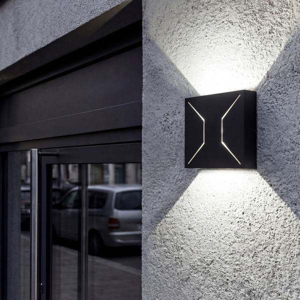 Уличный настенный светильник Uniel ULU-P32B-4W/4000K IP65 BLACK UL-00013620