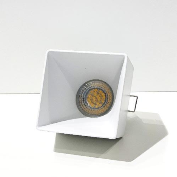 Встраиваемый светильник Italline DL 3024 white Встраиваемый светильник Italline DL 3024 white
