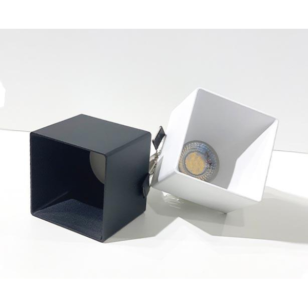 Встраиваемый светильник Italline DL 3024 black Встраиваемый светильник Italline DL 3024 black