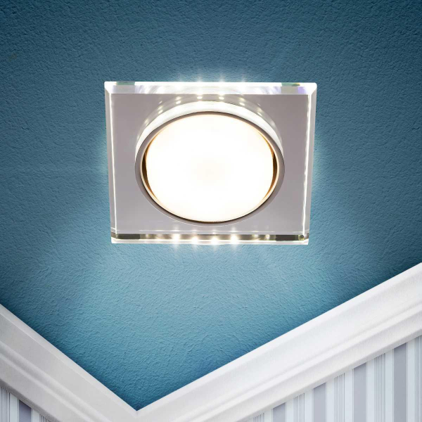 Светильник встраиваемый cо светодиодной подсветкой ЭРА DK LD50 MR под лампу GX53 зеркальный Б0057472