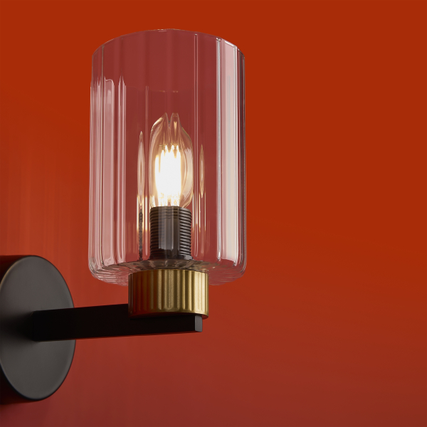 Настенный светильник (бра) Freya FR2051WL-01BBS1 Настенный светильник (бра) Freya FR2051WL-01BBS1